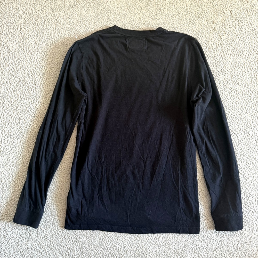 Red Jacket Shirt Mens Medium Black Long Sleeve Crewneck Basic Tee Casual Cotton - Picture 2 of 8
